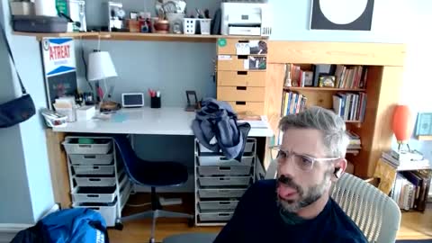 Snapshot of jareth_returns chatting on February 17, 6:59 pm jareth_returns online show from February 17, 6:59 pm