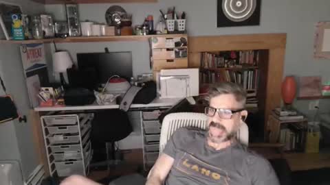 jareth_returns online show from March 29, 3:28 am