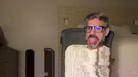 jareth_returns online show from April 15, 12:50 am