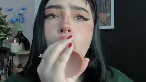 Snapshot of jas_miin chatting on December 3, 2:30 am Maria online show from December 3, 2:30 am