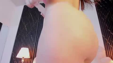Snapshot of jaslyn__smith chatting on June 12, 5:34 pm Jaslyn online show from June 12, 5:34 pm