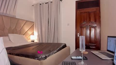 jasmin_melons online show from February 12, 11:00 pm