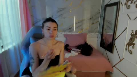 Snapshot of jasmine_hyper_1 chatting on December 30, 1:36 pm Jas online show from December 30, 1:36 pm