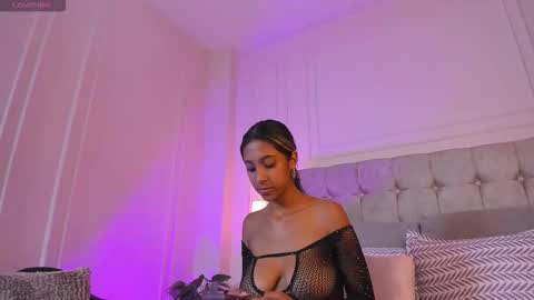 Snapshot of jasmineross_1 chatting on December 4, 8:06 pm jasmine online show from December 4, 8:06 pm