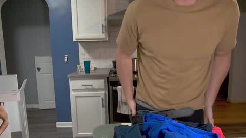 Snapshot of jason12692 chatting on December 16, 10:34 pm Jkind online show from December 16, 10:34 pm