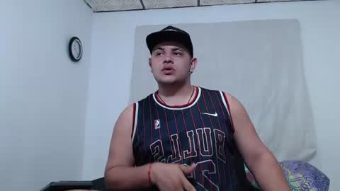 Snapshot of jason_boy_ chatting on June 10, 5:39 am jason_boy_ online show from June 10, 5:39 am