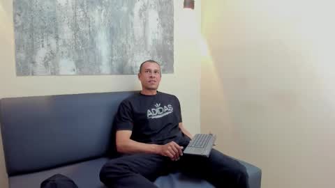 Snapshot of jason_tomas chatting on February 7, 8:12 pm Jason online show from February 7, 8:12 pm