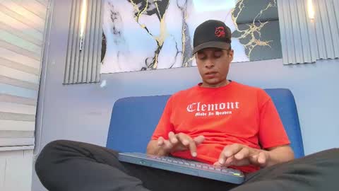 Snapshot of jason_tomas chatting on February 12, 7:42 pm Jason online show from February 12, 7:42 pm