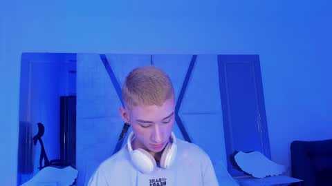 Jasper Cooper online show from March 4, 8:16 pm