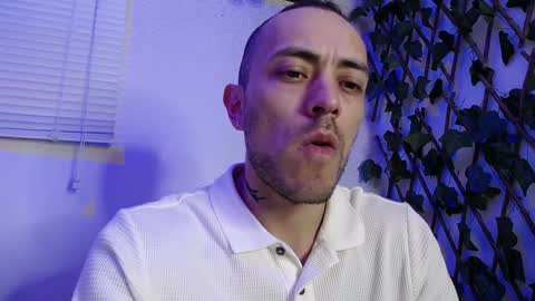 JKing  online show from December 19, 10:42 pm