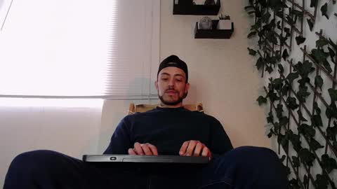 JKing  online show from February 11, 6:33 pm