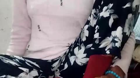 jasspreettt online show from December 16, 6:10 am