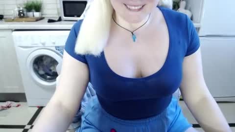 Snapshot of jassyjassypaw chatting on June 14, 3:30 am jassyjassypaw online show from June 14, 3:30 am