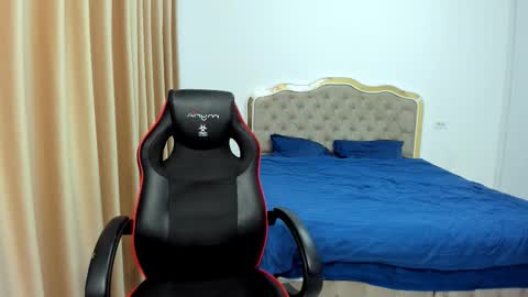  Javi  online show from December 13, 10:48 pm