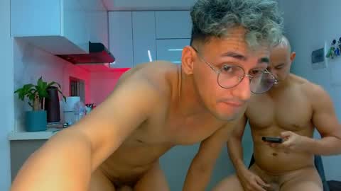 javier288038 online show from April 13, 9:37 am