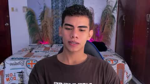 javi15  online show from December 14, 4:23 pm