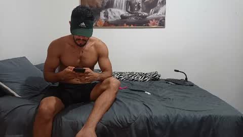 Snapshot of javiercarrera222 chatting on June 15, 10:28 am Javier online show from June 15, 10:28 am