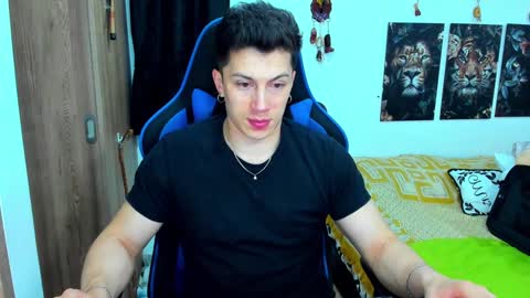 Snapshot of javiersexymann chatting on January 5, 12:09 am Javier online show from January 5, 12:09 am