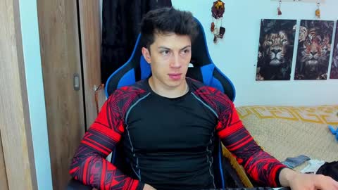 Snapshot of javiersexymann chatting on January 15, 6:19 pm Javier online show from January 15, 6:19 pm