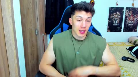 Snapshot of javiersexymann chatting on January 21, 7:28 pm Javier online show from January 21, 7:28 pm