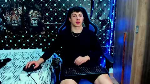 Javier online show from May 25, 2:50 am