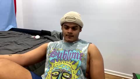 Snapshot of javiricorich chatting on February 19, 7:06 am javiSdick online show from February 19, 7:06 am