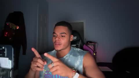 Snapshot of javiricorich chatting on November 8, 7:08 am javiSdick online show from November 8, 7:08 am