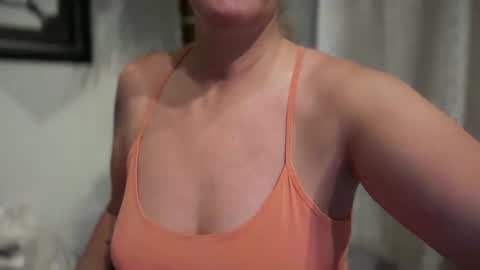 JAV online show from April 1, 9:10 am