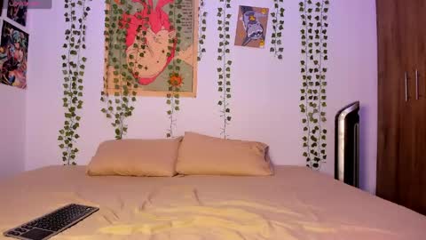 Jax and Jinx online show from April 14, 12:38 am