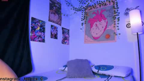 Jax and Jinx online show from May 25, 2:17 am