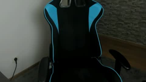 JaxonHunk online show from April 13, 5:24 am