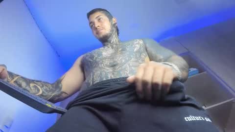 Michael independient model online show from February 27, 6:30 pm