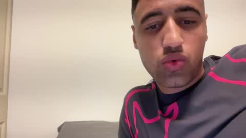 Snapshot of jay699510854 chatting on January 25, 4:23 am jay699510854 online show from January 25, 4:23 am