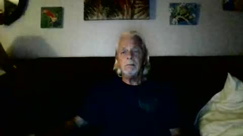 jay-jay1475 online show from October 16, 1:39 am