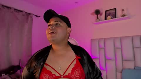 Snapshot of jay_kross1 chatting on February 15, 2:08 am jayyy online show from February 15, 2:08 am