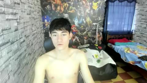 Snapshot of jay_orange chatting on December 17, 7:42 pm JAY ORANGE online show from December 17, 7:42 pm