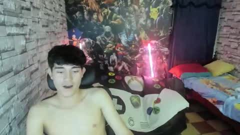 Snapshot of jay_orange chatting on December 19, 11:01 pm JAY ORANGE online show from December 19, 11:01 pm