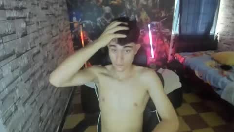 Snapshot of jay_orange chatting on December 22, 7:33 pm JAY ORANGE online show from December 22, 7:33 pm