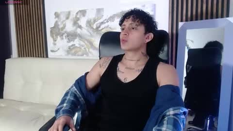 Snapshot of jay_taylor1_ chatting on March 3, 3:01 am jay_taylor1_ online show from March 3, 3:01 am