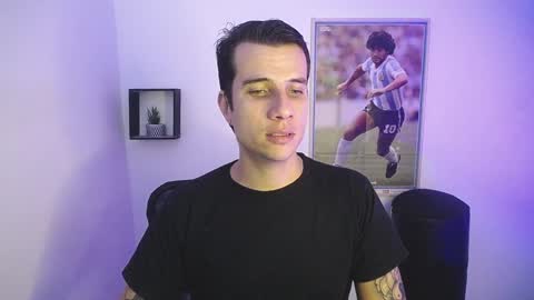 Snapshot of jayalvarrez_ chatting on December 6, 7:12 pm Jay Alvarrez online show from December 6, 7:12 pm