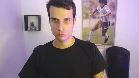 Snapshot of jayalvarrez_ chatting on December 6, 11:03 pm Jay Alvarrez online show from December 6, 11:03 pm