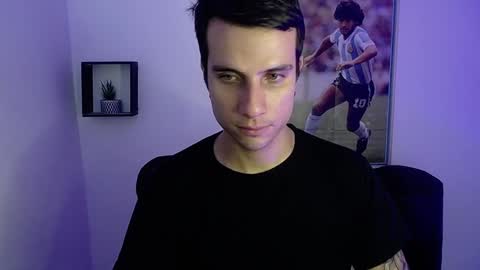 Snapshot of jayalvarrez_ chatting on December 7, 7:43 pm Jay Alvarrez online show from December 7, 7:43 pm