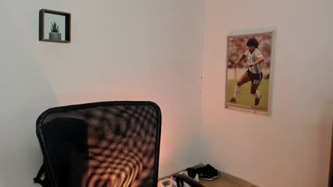 Snapshot of jayalvarrez_ chatting on February 3, 9:39 pm Jay Alvarrez online show from February 3, 9:39 pm