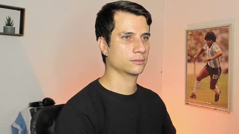 Snapshot of jayalvarrez_ chatting on February 11, 9:25 pm Jay Alvarrez online show from February 11, 9:25 pm