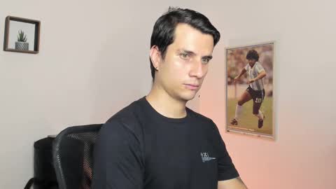 Snapshot of jayalvarrez_ chatting on February 25, 10:07 pm Jay Alvarrez online show from February 25, 10:07 pm