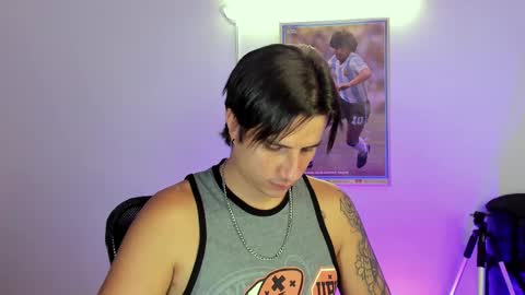 Snapshot of jayalvarrez_ chatting on September 11, 9:15 pm Jay Alvarrez online show from September 11, 9:15 pm