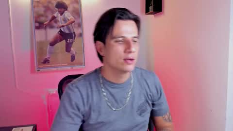 Snapshot of jayalvarrez_ chatting on September 30, 7:41 pm Jay Alvarrez online show from September 30, 7:41 pm