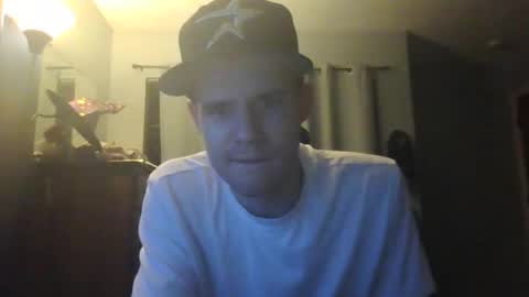 Snapshot of jaybrik92 chatting on May 20, 2:18 am Jlio Delgauto online show from May 20, 2:18 am
