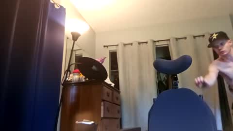Snapshot of jaybrik92 chatting on June 26, 10:03 pm Jlio Delgauto online show from June 26, 10:03 pm