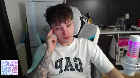 Jayce online show from February 19, 7:37 am